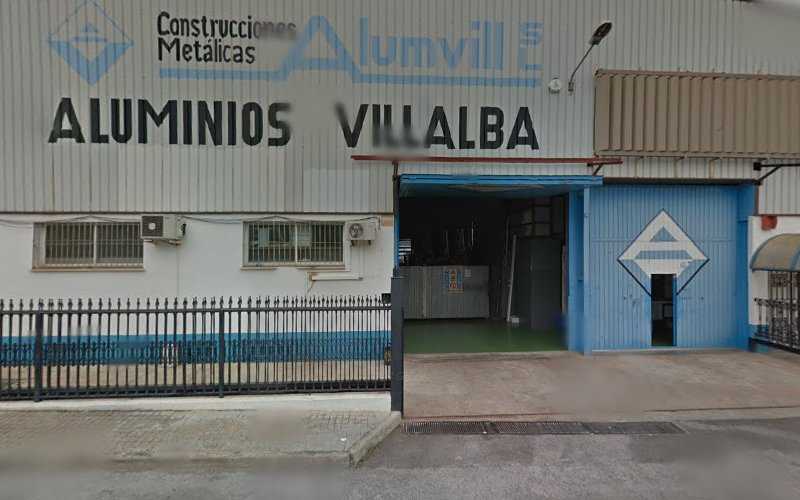 Fotografia tomada fuera de Alumvill - Carpintería metálica y de aluminio en la Vall d'Uixó, Castellón