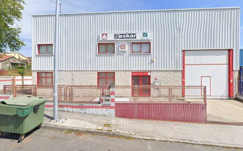 Fotografia tomada fuera de Eskalia Europe S.L. - Carpintería metálica y de aluminio en Vilagarcía de Arousa, Pontevedra