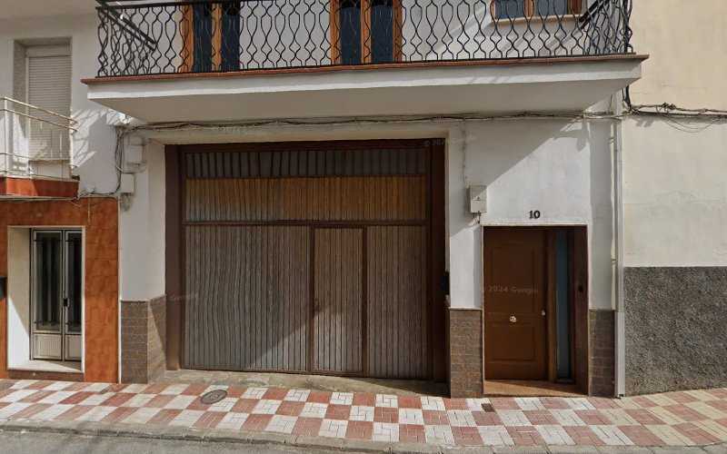 Fotografia tomada fuera de José Luis Campos Rosales - Tienda de armarios en Alcalá la Real, Jaén