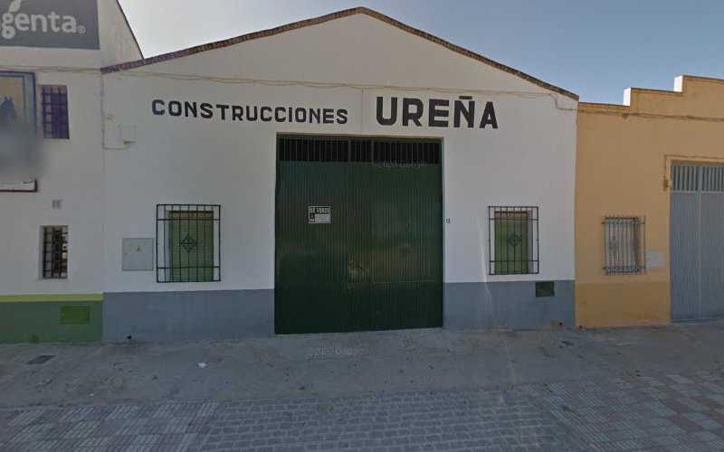 Fotografia tomada fuera de Elías Ureña y Otra - Carpintería metálica y de aluminio en Torredonjimeno, Jaén