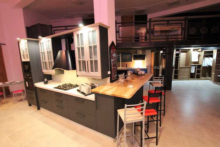 Fotografia tomada fuera de Carpintería Cosas de Casa - Carpintería en Salobreña, Granada