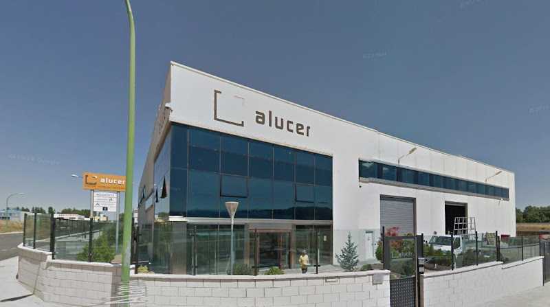 Fotografia tomada fuera de Alucer S.L. - Carpintería metálica y de aluminio en Valverde del Majano, Segovia