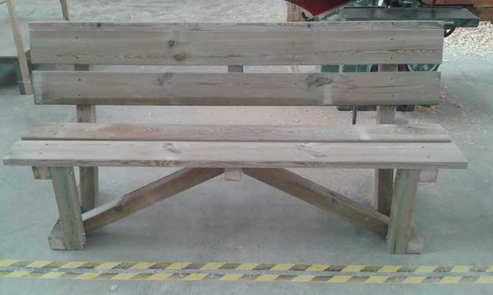 Fotografia tomada fuera de APIMAD - Muebles a medida de Valverde del Camino - Asociación u organización en Valverde del Camino, Huelva