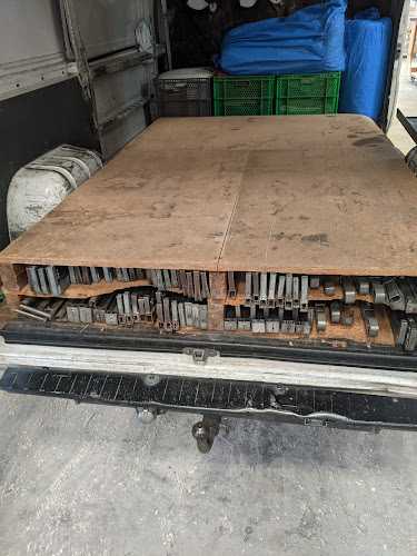 Fotografia tomada fuera de J.Roca,SL - Fuster en Valls, Tarragona