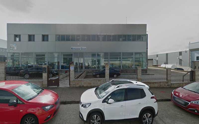 Fotografia tomada fuera de METALICAS CELES - Carpintería metálica y de aluminio en Palencia, Palencia