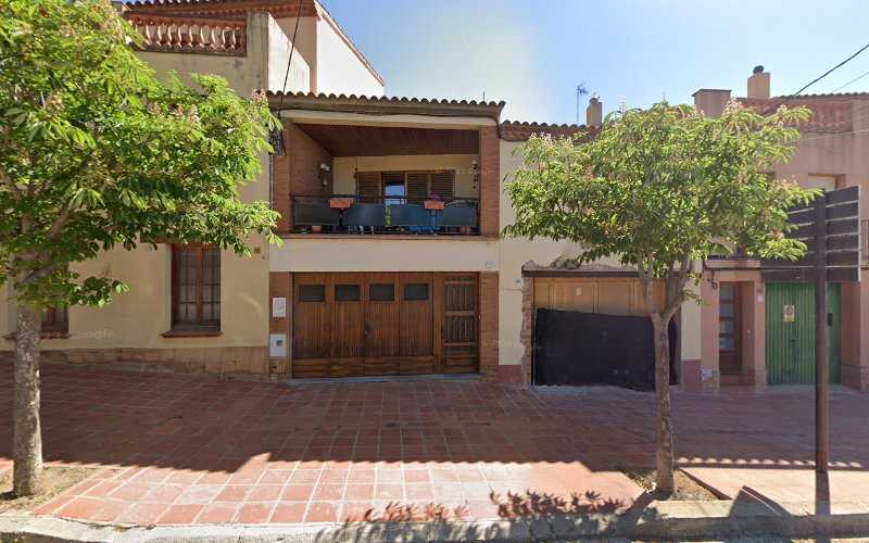 Fotografia tomada fuera de Fusteria Alemany - Carpintería en El Bruc, Barcelona