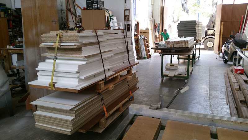 Fotografia tomada fuera de Luque Fusters - Carpintería en Girona, Girona