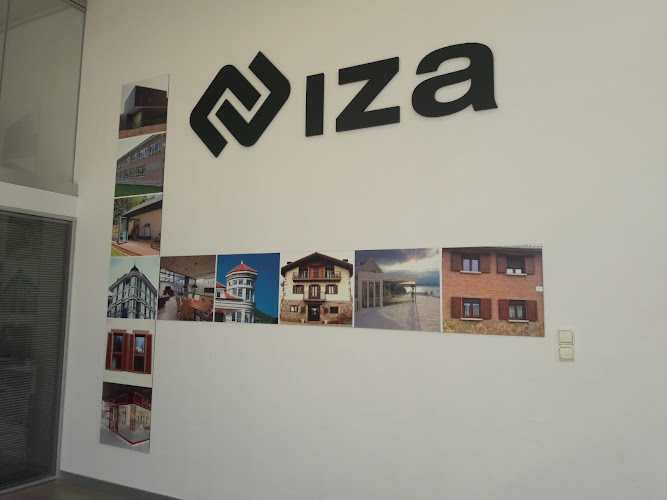 Fotografia tomada fuera de Aluminios Iza S.L. - Carpintero en Berriozar, Navarra