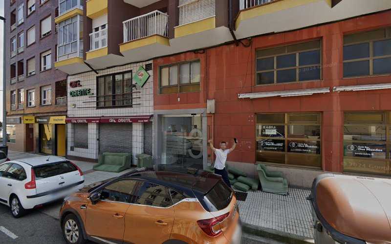 Fotografia tomada fuera de Carpintería Quiñones - Proveedor de puertas en Avilés, Asturias