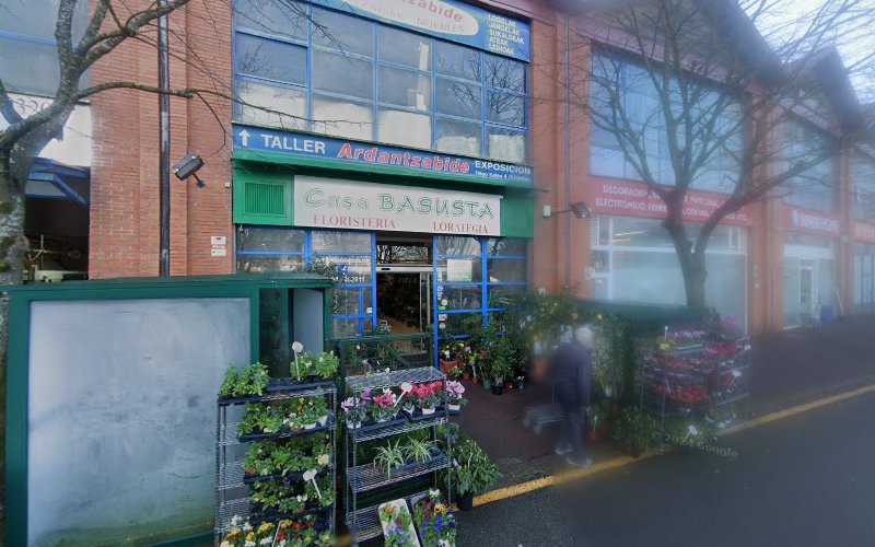 Fotografia tomada fuera de Carpintería Ardantzabide S.L - Carpintería metálica y de aluminio en Zumaia, Guipúzcoa