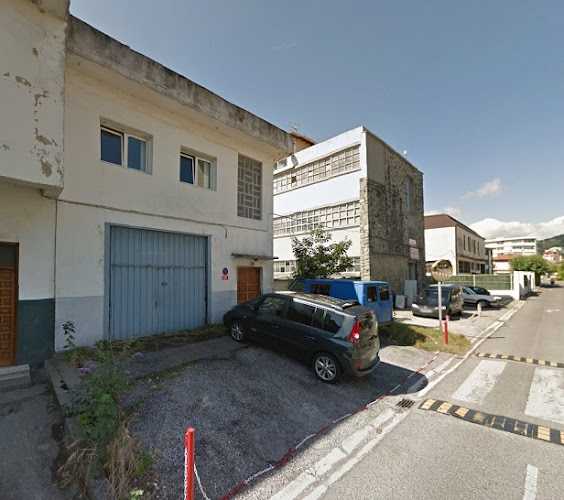 Fotografia tomada fuera de ONGI MECANIZADOS EN MADERA SL - Fábrica de muebles en Zarautz, Guipúzcoa