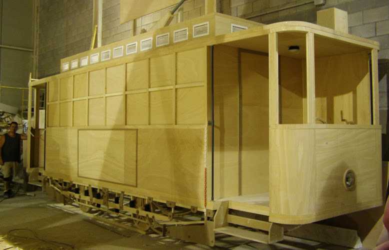 Fotografia tomada fuera de A.J. Maestre - Carpinteria Artistica - Decoración artesanal - Alicante - Fabricant de mobles en Alicante, Alicante