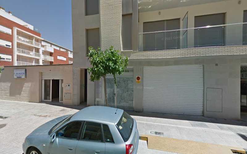 Fotografia tomada fuera de Carpinteria F. Salvador - Home goods store en Benicarló, Castellón