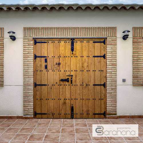 Fotografia tomada fuera de Carpintería de madera en Guadalajara Barahona - Tienda de muebles de cocina en Jadraque, Guadalajara
