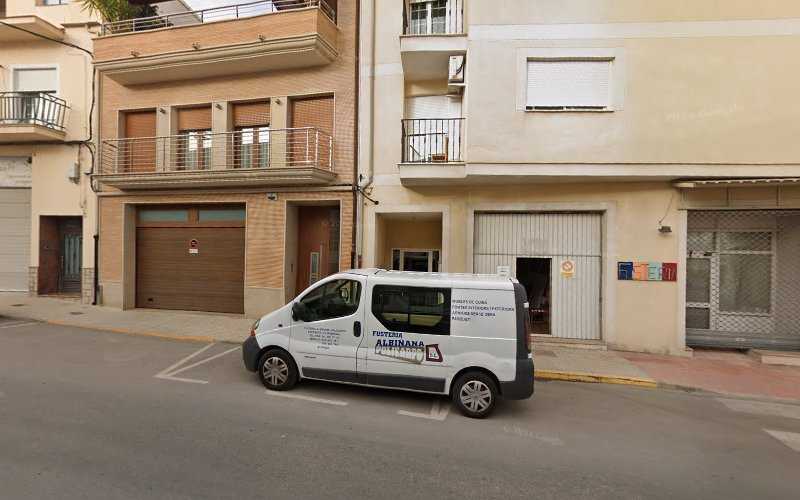 Fotografia tomada fuera de Fustería Albiñana Policarpo S L - Carpintería en Albaida, Valencia