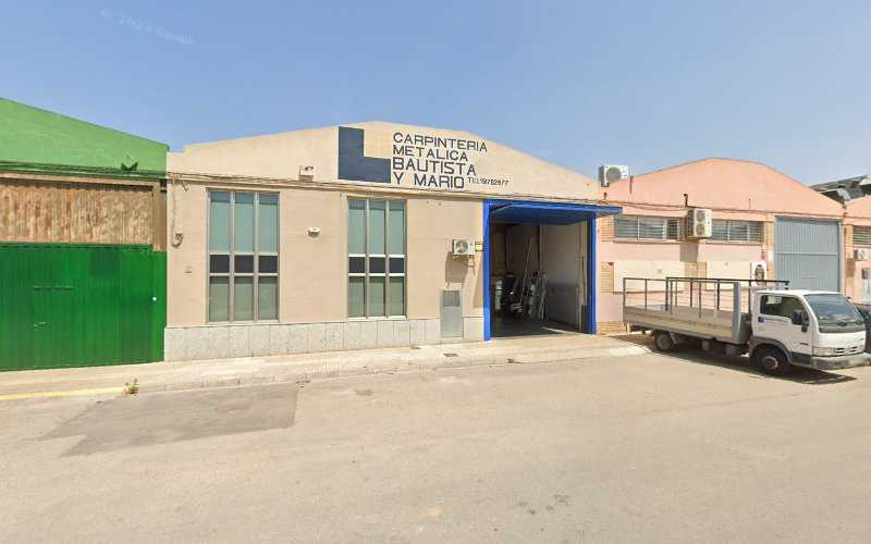 Fotografia tomada fuera de Carpintería Metálica Bautista y Mario SL - Carpintería metálica y de aluminio en Benifaió, Valencia