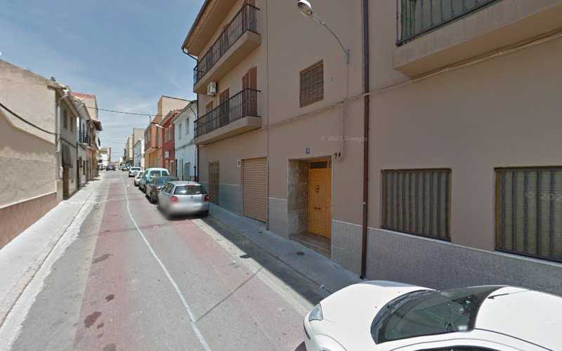 Fotografia tomada fuera de Tric Carpintería metálica - Carpintería metálica y de aluminio en L'Alcúdia de Crespins, Valencia