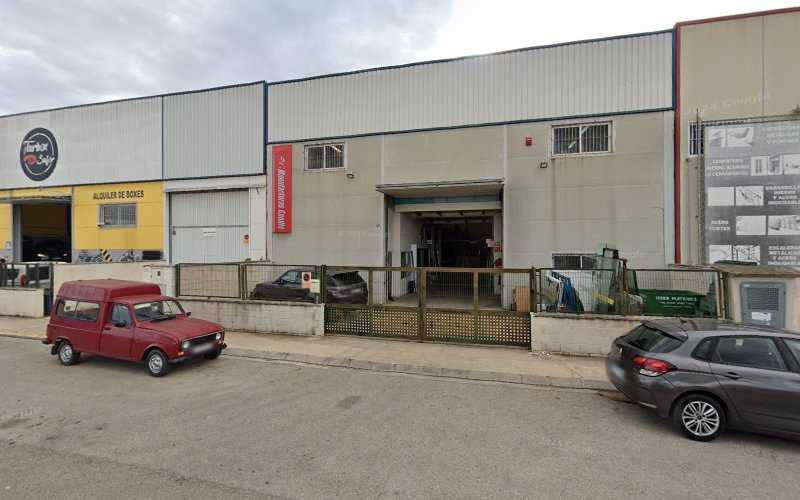 Fotografia tomada fuera de Manufacturas Gandia, S.L. - Carpintería metálica y de aluminio en Almoines, Valencia