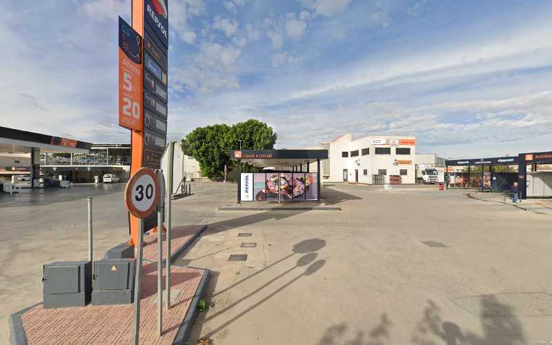 Fotografia tomada fuera de Ubegar - Carpintería en Bigastro, Alicante