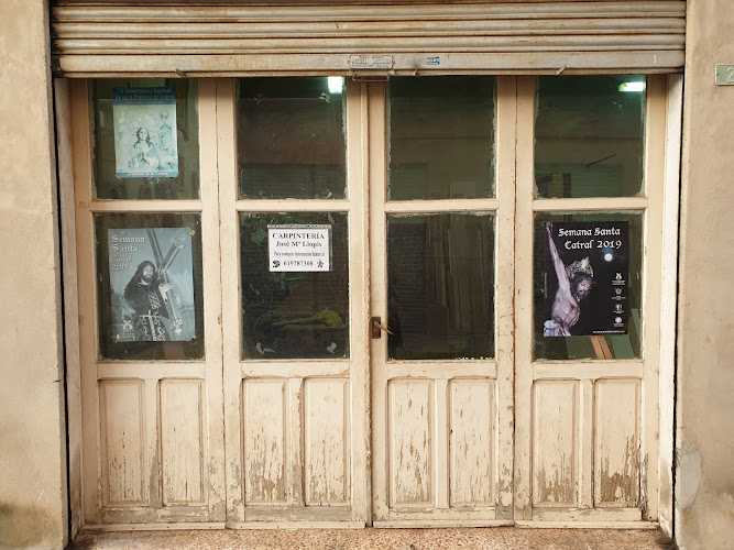 Fotografia tomada fuera de Carpintería José M Llopis - Carpintería en Catral, Alicante