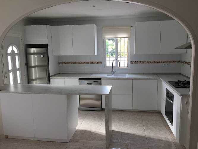 Fotografia tomada fuera de Instalaciones Noguera - Carpintero en Redovan, Alicante