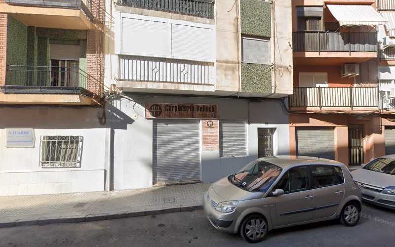Fotografia tomada fuera de Carpintería Belloch - Carpintería en Burjassot, Valencia