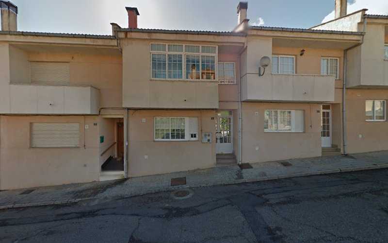 Fotografia tomada fuera de Manolo-carpinteros- - Proveedor de materiales de construcción en Benavente, Zamora