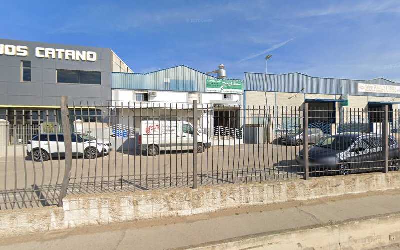 Fotografia tomada fuera de Carpinteria De Madera En General - Carpintero en Benacazón, Sevilla