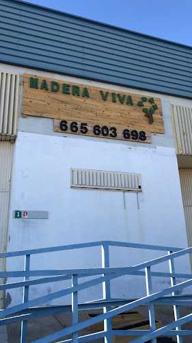 Fotografia tomada fuera de Madera Viva del sur, Sl - Establecimiento de venta de madera en Benacazón, Sevilla