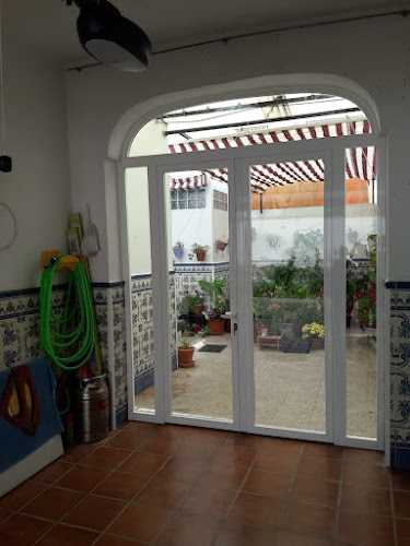 Fotografia tomada fuera de Cristalzon s.l. - Comercio en Benacazón, Sevilla