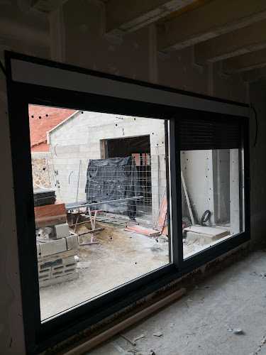 Fotografia tomada fuera de Aluservet - Carpintería metálica y de aluminio en Zaragoza, Zaragoza