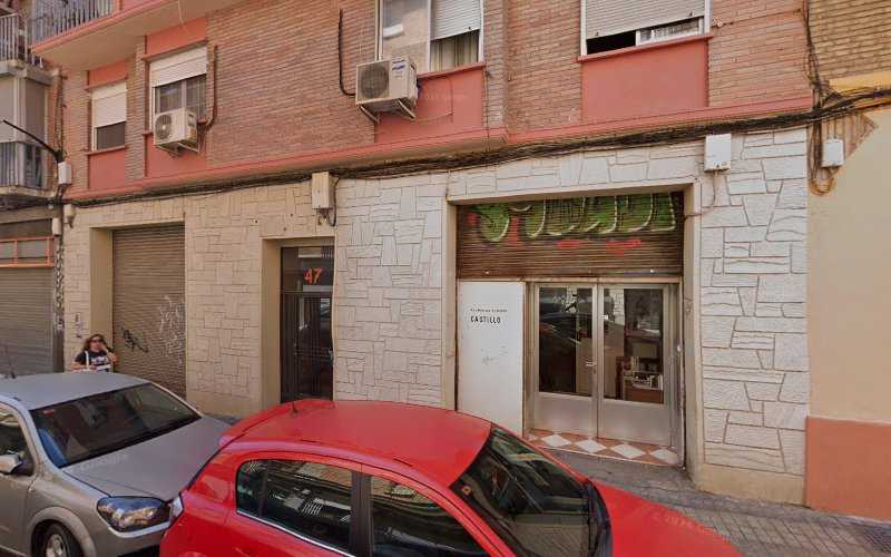 Fotografia tomada fuera de Carpintería Aluminio Castillo - Carpintería metálica y de aluminio en Zaragoza, Zaragoza