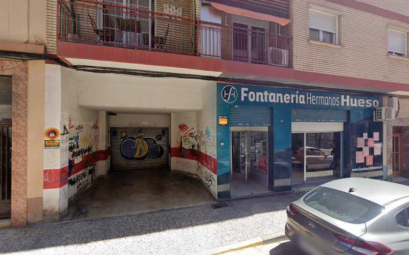 Fotografia tomada fuera de Carpintería Aluminios Jimeno - Carpintería metálica y de aluminio en Zaragoza, Zaragoza