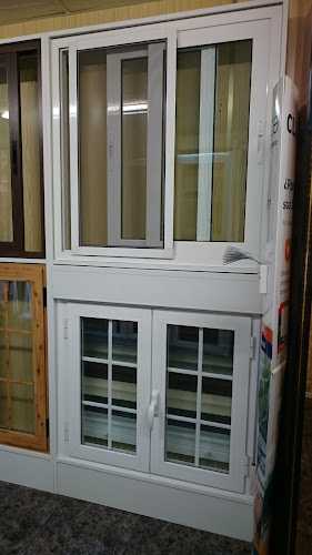 Fotografia tomada fuera de Cerramientos Zaragoza S.L. - Carpintería metálica y de aluminio en Zaragoza, Zaragoza