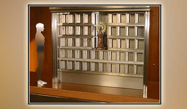 Fotografia tomada fuera de DIXINOX SL Columbarios - Carpintería metálica y de aluminio en Zaragoza, Zaragoza