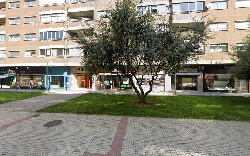 Fotografia tomada fuera de Cerramientos de Cristal Zaragoza - Carpintería metálica y de aluminio en Zaragoza, Zaragoza