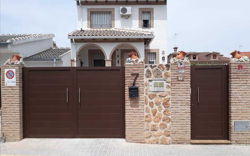 Fotografia tomada fuera de ALUMINIOS RIVAS - Carpintería metálica y de aluminio en Rivas-Vaciamadrid, Madrid