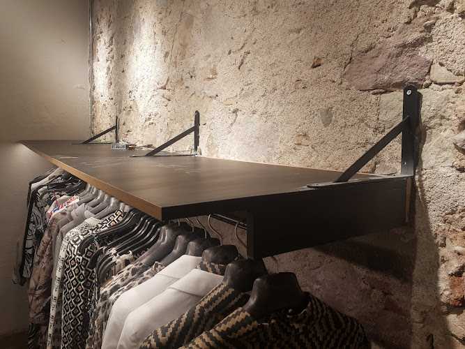 Fotografia tomada fuera de Carpintero en Barcelona Renovatio BCN - Carpintero en Barcelona, Barcelona