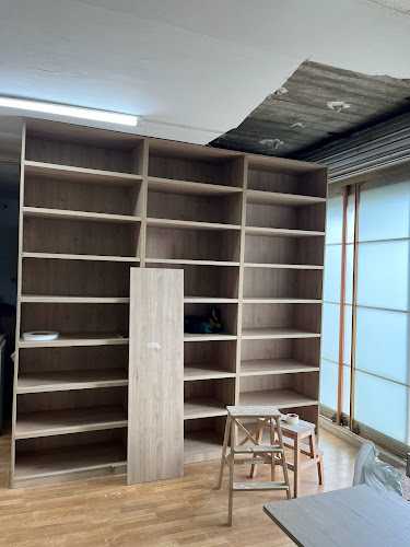 Fotografia tomada fuera de Carpintero económico en Barcelona Arredondo e hijos - Treballador de la fusta en Barcelona, Barcelona