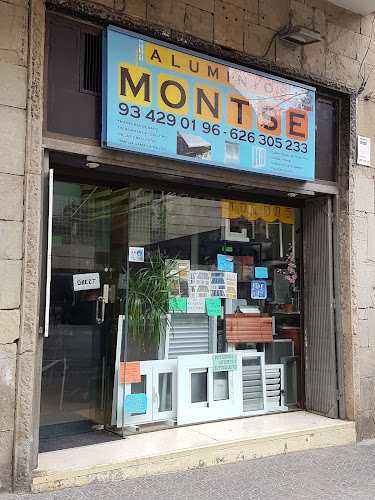 Fotografia tomada fuera de ALUMINIOS MONTSE - Carpintería metálica y de aluminio en Barcelona, Barcelona