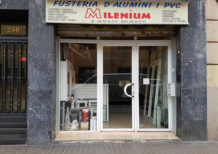 Fotografia tomada fuera de Carpinteria de Aluminio Milenium - Carpintería metálica y de aluminio en Barcelona, Barcelona