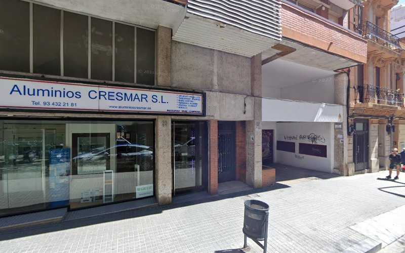 Fotografia tomada fuera de Carpintería Aluminio M F - Carpintería metálica y de aluminio en Barcelona, Barcelona