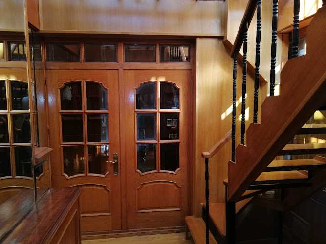 Fotografia tomada fuera de Grabados Laser fotograficos Carpinteria Ramiro - Carpintería en Beriáin, Navarra