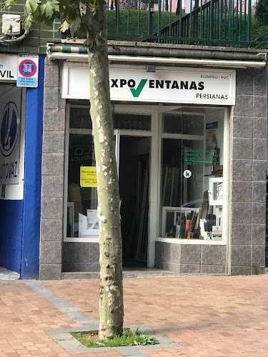 Fotografia tomada fuera de Expo Ventanas - Carpintería metálica y de aluminio en Barakaldo, Vizcaya