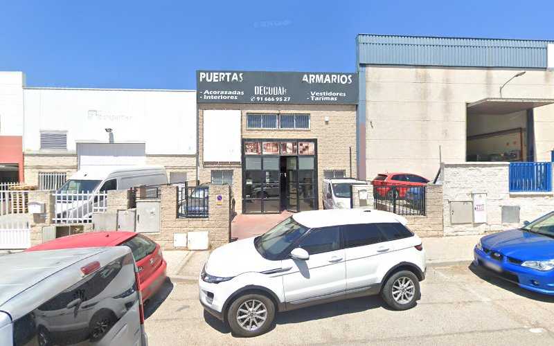 Fotografia tomada fuera de DECODAR - Fábrica de puertas en Rivas-Vaciamadrid, Madrid