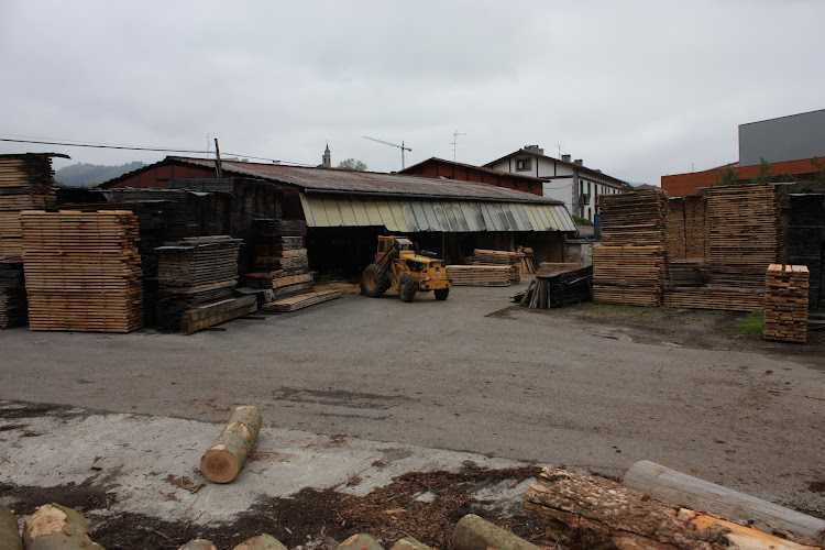 Fotografia tomada fuera de Maderas Txapartegi - Aserradero en Asteasu, Guipúzcoa