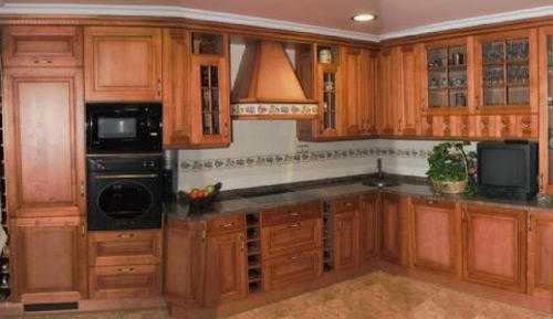 Fotografia tomada fuera de Carpintería F. Pascual - Carpintero en Eibar, Guipúzcoa