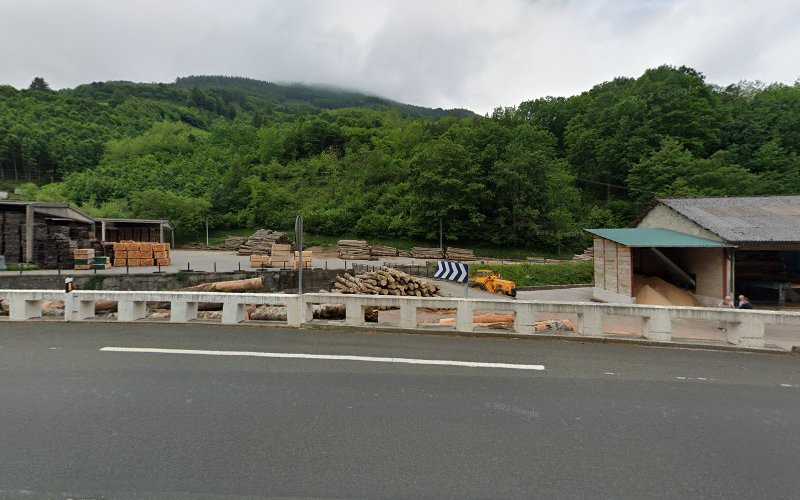Fotografia tomada fuera de Serrería Goikoetxeaundia - Zerrategia en Lizartza, Guipúzcoa