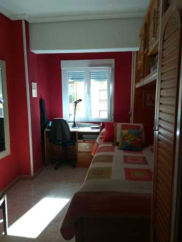 Fotografia tomada fuera de Taller Pedro Fernández - Carpintería metálica y de aluminio en Valladolid, Valladolid