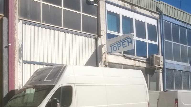 Fotografia tomada fuera de Carpintería de Aluminio Jopem - Carpintería metálica y de aluminio en Burgos, Burgos